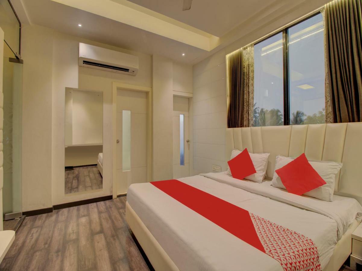 Oyo 35844 Hotel Lotus Residency Sāngli Eksteriør billede