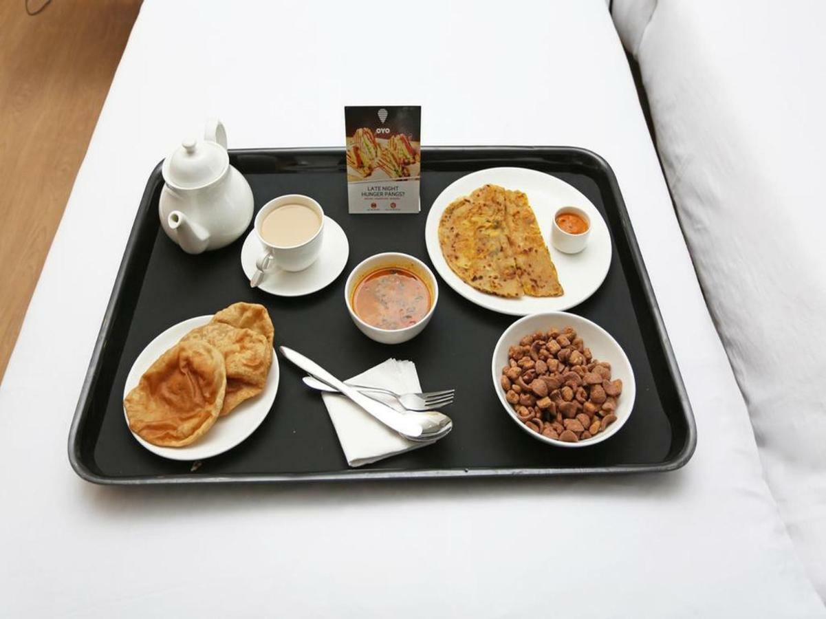 Oyo 35844 Hotel Lotus Residency Sāngli Eksteriør billede
